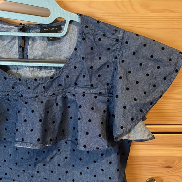 Last chance Ann Taylor flouncy cotton ruffle blouse - Picture 3 of 7